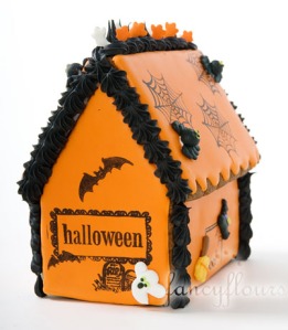 пряничный домик на Хэллоуин